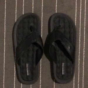 Padded Kenneth Cole Reaction slippers